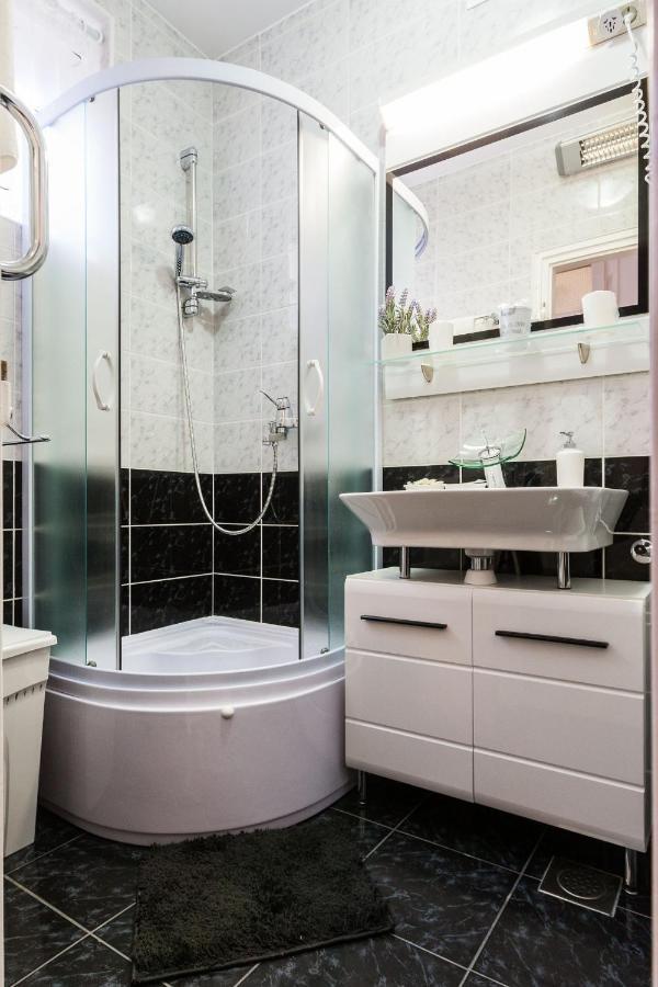 Bagi Apartment In Old Town Center Zára Kültér fotó